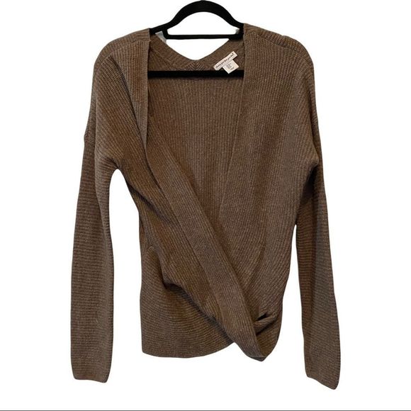 Wearing your heart on your sleeve wear 2 ways crossover sleeve sweater M nwt - Picture 1 of 7